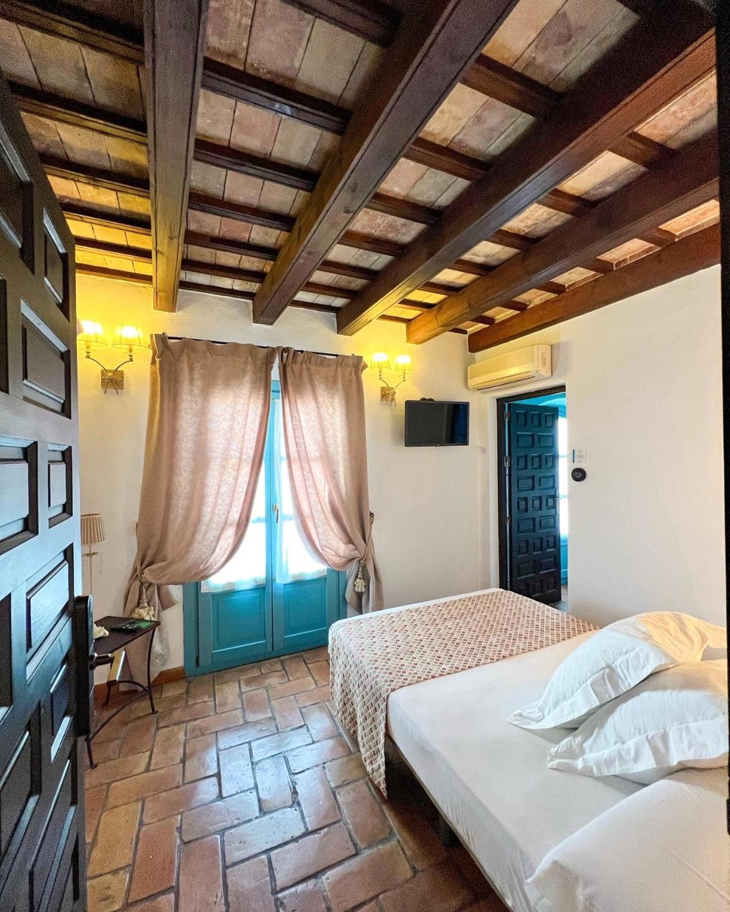 Hostal Servilia Carmona Kültér fotó