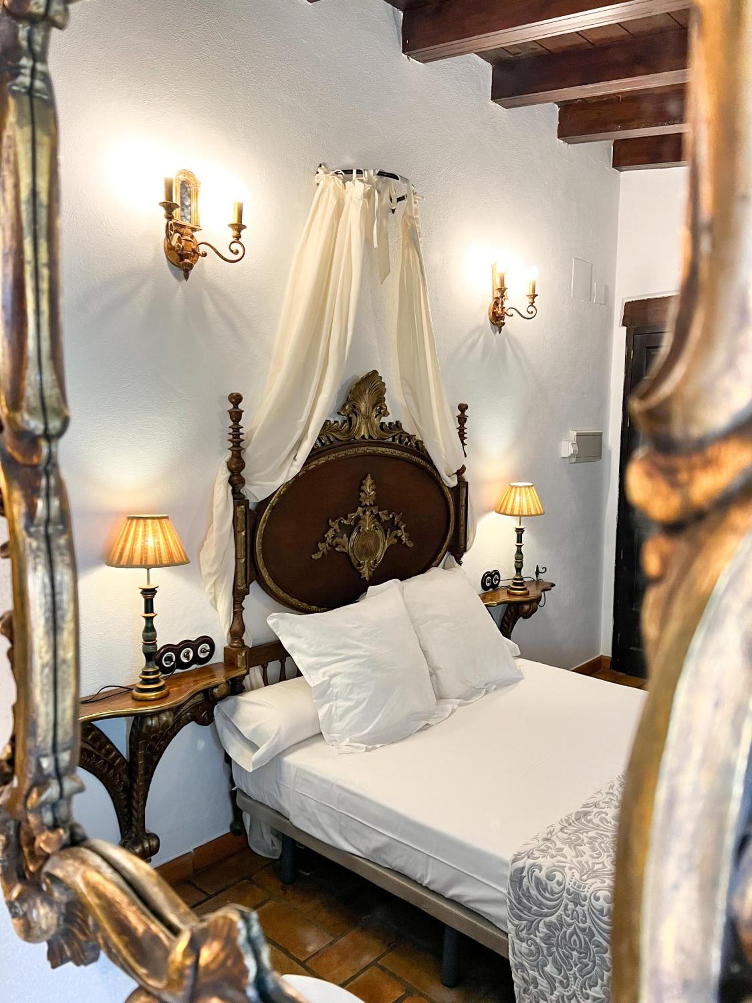 Hostal Servilia Carmona Kültér fotó