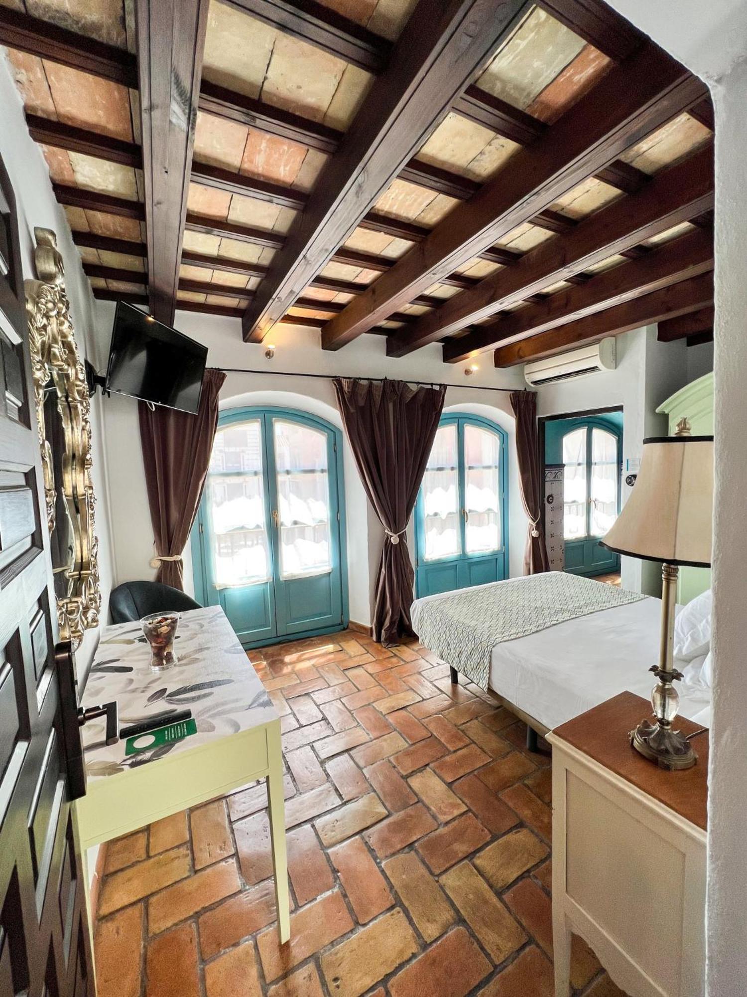 Hostal Servilia Carmona Kültér fotó
