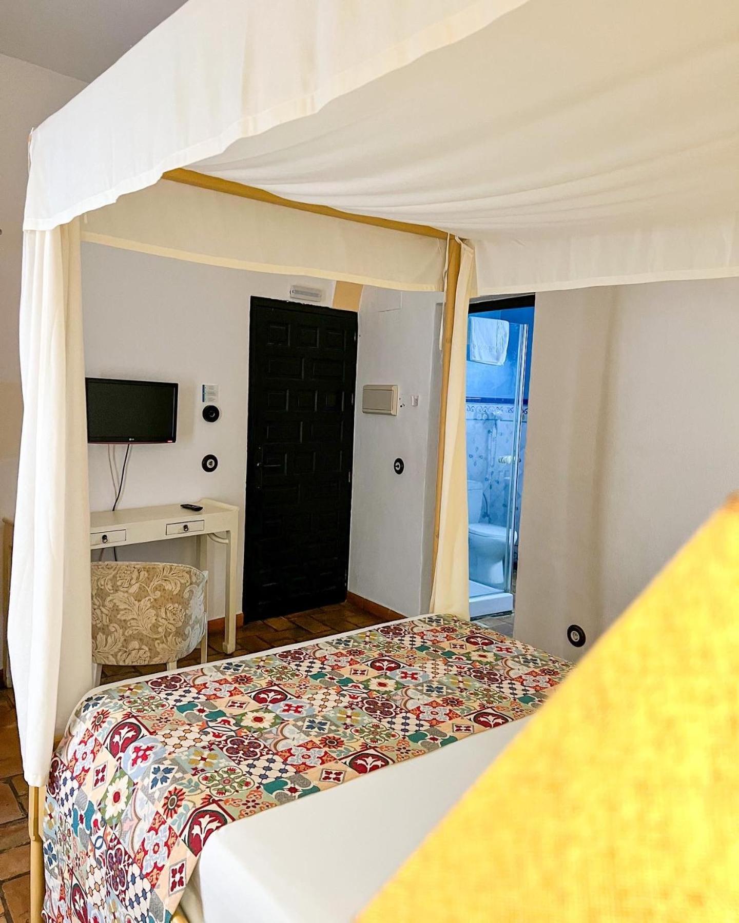 Hostal Servilia Carmona Kültér fotó
