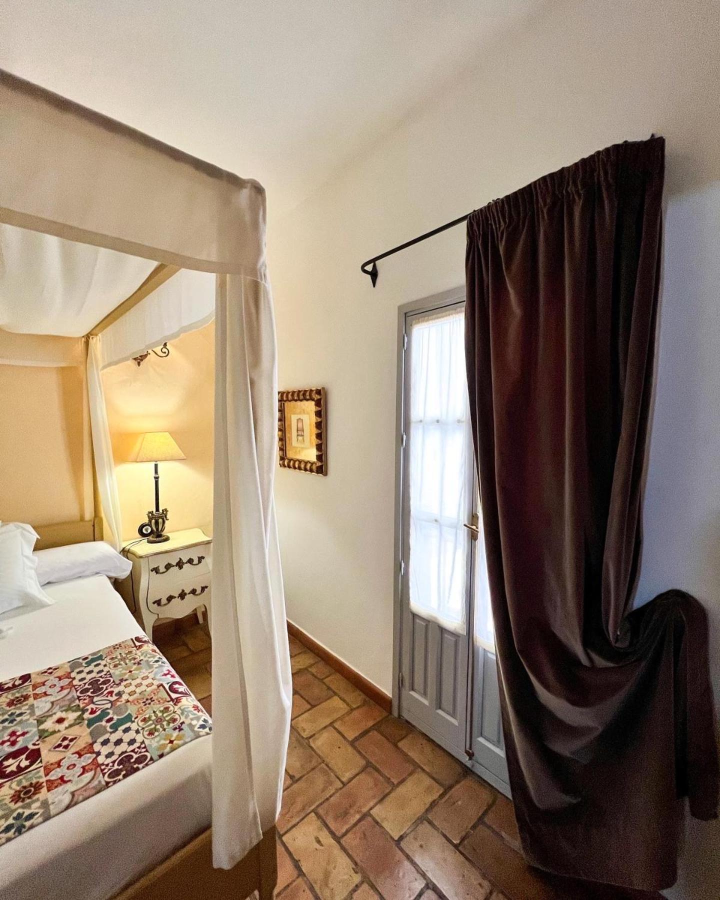 Hostal Servilia Carmona Kültér fotó