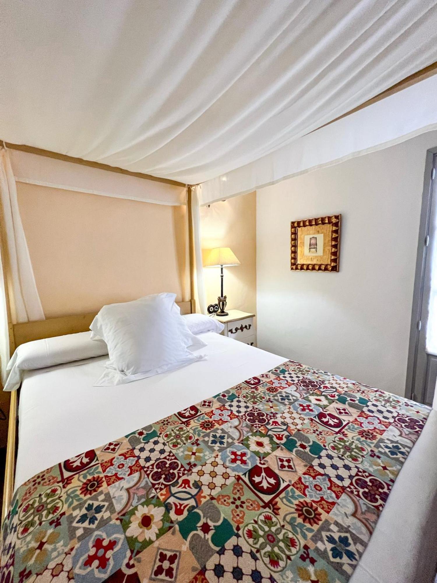 Hostal Servilia Carmona Kültér fotó