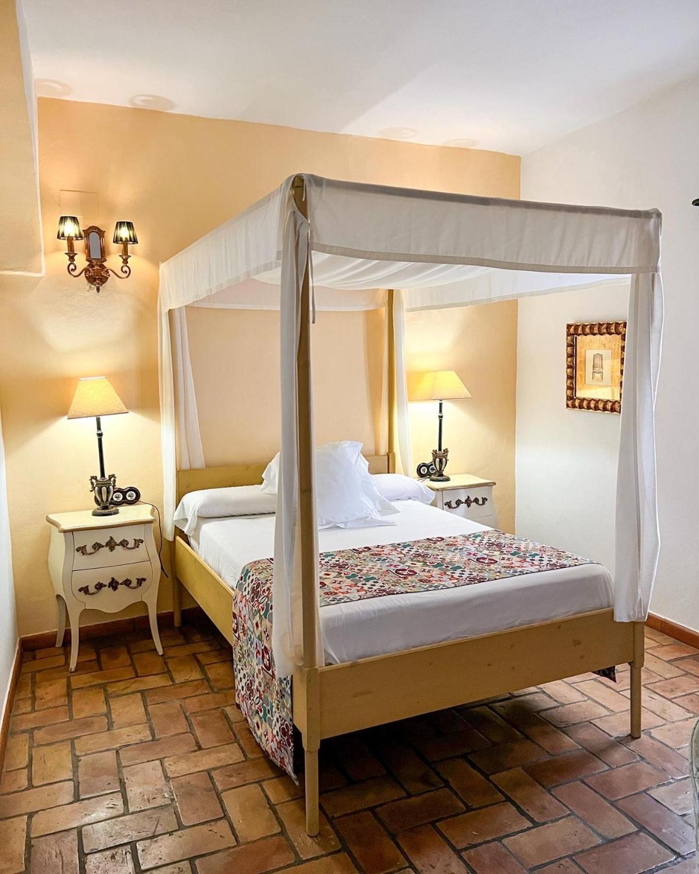 Hostal Servilia Carmona Kültér fotó